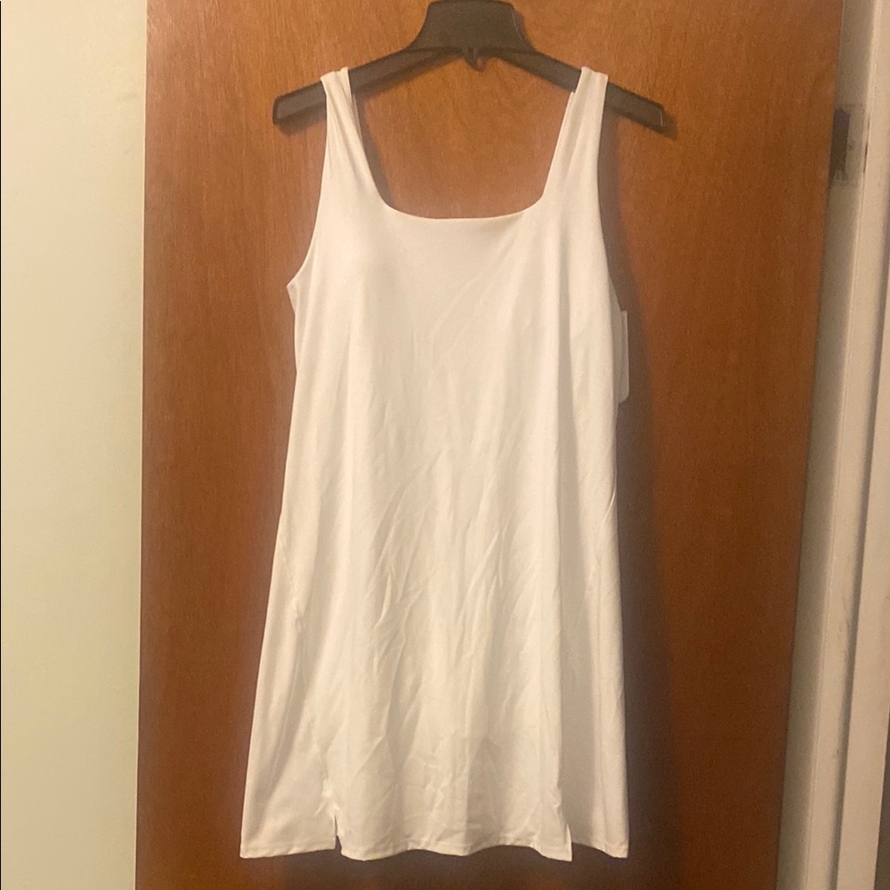 Elegant White Xersion Medium Sleeveless Dress